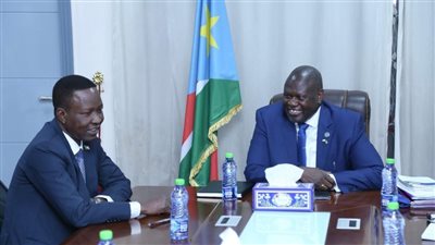 عضو مجلس السيادة السوداني يؤكد الحرص على إحلال السلام وتأمين الفرق الإغاثية