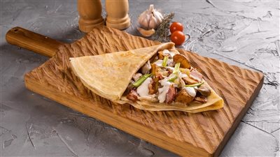 طريقة عمل الكريب فاطمة أبو حاتي.. كريب حلو وحادق بحشوات متنوعة - فيديو