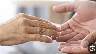 مرض باركنسون.. الأسباب والأعراض وعوامل خطر الإصابة