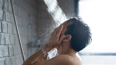 7 من فوائد الاستحمام بالماء البارد في الصيف.. لا تستغنى عن هذه العادة