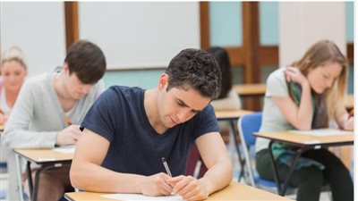 إلحاق الطلبة العائدين من دول الصراعات للجامعات الخاصة في الفصل الدراسي الثاني