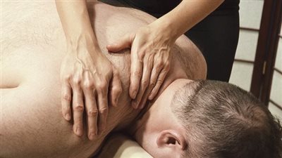 تشخيص خشونة مفصل الكتف.. الفحص والاشعة افضل طريق 