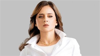 انفصال الفنانة نيللي كريم عن زوجها هشام عاشور