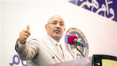 خلال مجلس العموم.. الزُبيدي: مسيرتنا لاستعادة وبناء دولة الجنوب الفيدرالية لا رجعة ولا تفريط فيها (صور)