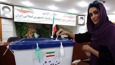 انسحابات تضرب صفوف مرشحي الانتخابات الإيرانية (فيديوجراف)