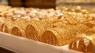 انخفاض أسعار الذهب يقود المعدن الأصفر للخسارة بمعدل 160 جنيه