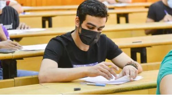 هي الكليات التي تقبل من 55% في الجامعات الأهلية