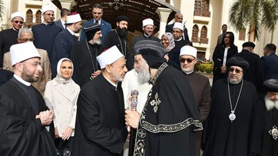 البابا تواضروس يستقبل شيخ الأزهر ووزير الأوقاف والمفتي للتهنئة بعيد الميلاد