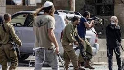 مستوطنون يقتحمون المسجد الأقصى بحماية شرطة الاحتلال