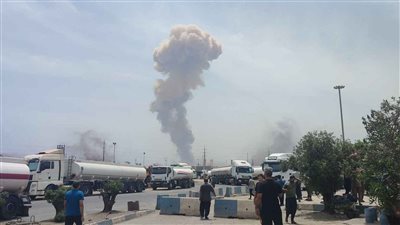 الحكومة الإيرانية: حاويات كيميائية انفجرت في ميناء رجائي ببندر عباس