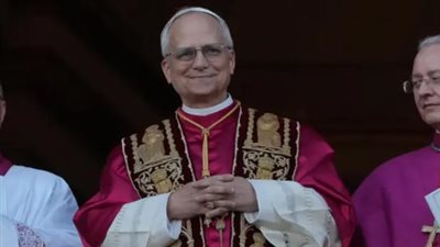 بابا الفاتيكان يجدد الالتزام بالسلام فى مكالمة هاتفية مع الرئيس الفلسطينى