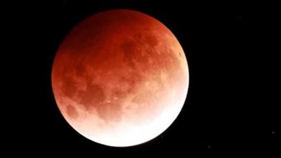 ناسا تختبر تقنية شمسية لاستخراج الأكسجين من تربة القمر