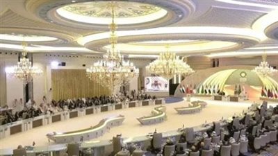 القمة العربية تدعو إلى أعادة مراجعة العلاقات الدبلوماسية والاقتصادية مع إسرائيل