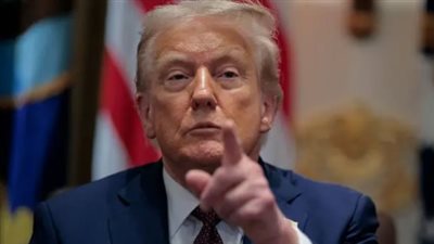 ترامب يتحدى المحكمة العليا الأمريكية ويرفع الرسوم الجمركية من 10% إلى 15%