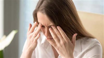 أسباب الصداع خلف العين.. أعراضه وعلاجاته دون أدوية