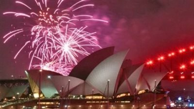 أجمل رسائل تهنئة بالعام الجديد 2026.. عبارات راقية للأهل والأصدقاء