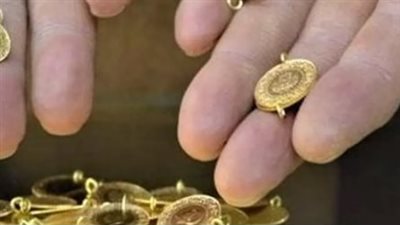انخفاض طفيف في أسعار الذهب وعيار 21 يسجل 6750 جنيهًا