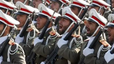 إيران تهدد بقصف كل منشآت النفط بالمنطقة حال اعتداء أمريكا على نفط جزيرة خرج