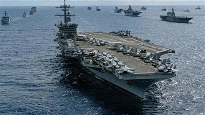 القيادة المركزية الأمريكية: مروحيات أباتشي تحلق فوق مضيق هرمز لتأمين الملاحة