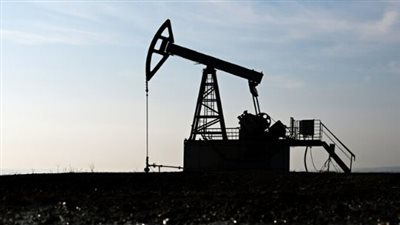 تراجع أسعار النفط وخام برنت يسجل 99.58 دولار للبرميل