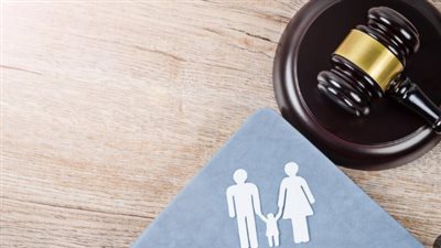 نهاية عصر المماطلة.. كيف سيجبر القانون الجديد الأزواج على سداد حقوق الأطفال والزوجات؟