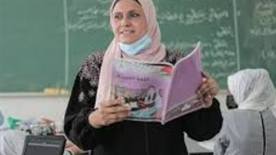 دليل المعلمة للـ إعارة الخارجية.. تفاصيل موافقة الزوج والمستندات الصحية المطلوبة هذا العام