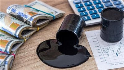 الدولار والنفط في 2026.. كواليس تراجع العملة الأمريكية للجلسة الثامنة على التوالي