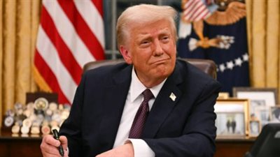 إدارة ترامب والبحث عن مخرج.. هل تنهي التسويات السياسية هيمنة الدولار القوية؟