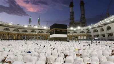 بـ 30 رحلة دولية.. بدء توافد ضيوف الرحمن إلى مكة المكرمة والمدينة المنورة