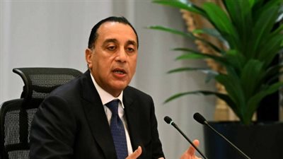 رئيس الوزراء يتابع رفع كفاءة طريق كمين المثلث وجلبانة بطول 20 كم