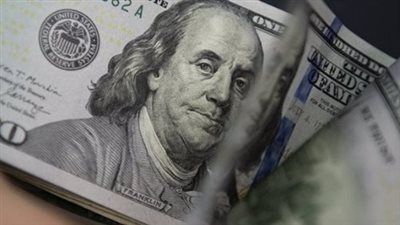 سعر الدولار مقابل الجنيه المصري في 12 بنكًا.. تحديث شامل وسريع