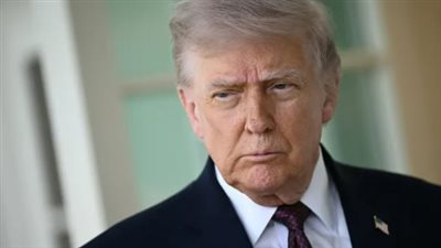 ترامب يتمسك بالحصار البحري وطهران ترد بفرض رقابة صارمة على الممر الاستراتيجي