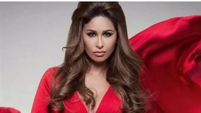 سر جمال مي سليم في صورها الجديدة وكيفية اختيارها للمكياج الترابي الجذاب