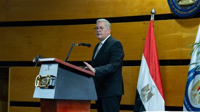 المرأة طاقة تقود المستقبل: وزير البترول يؤكد أن تمكين المرأة ركيزة أساسية لتطوير القطاع