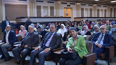 برعاية التعليم العالي.. ملتقى جامعة القاهرة يضع خريطة طريق لمواءمة التعليم مع سوق العمل