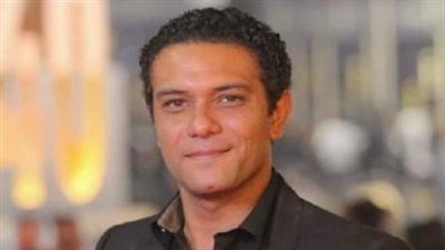 من مسرح الجامعة إلى 