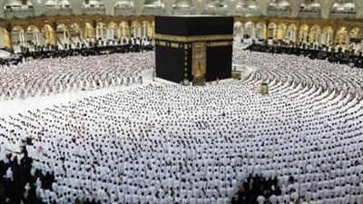 بإجراءات أمنية وتنظيمية دقيقة: تفاصيل تفويج 3400 حاج مصري بريًا من المدينة المنورة إلى مكة المكرمة