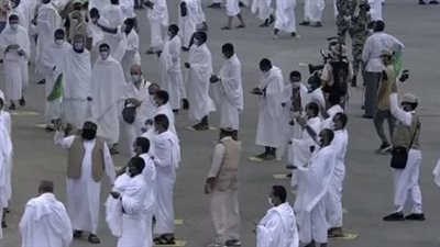 رفع الحرج والتيسير: لجنة فتوى الأزهر الشريف تستقبل استفسارات ضيوف الرحمن على مدار اليوم