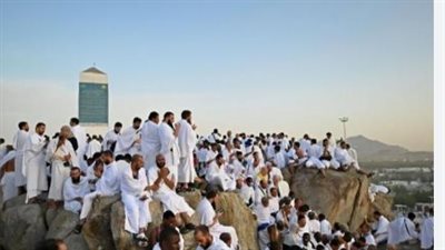 الدليل الشرعي لصيام يوم عرفة لغير الحجيج وحكمه للحاج