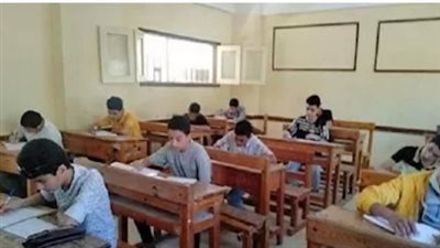 طمأنة أولياء الأمور.. ضوابط عدالة توزيع درجات المهام الأدائية والتقييمات الأسبوعية لصفوف النقل