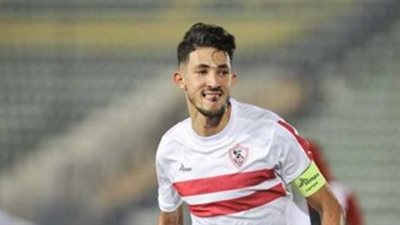 من مطار القاهرة إلى السوشيال ميديا.. كواليس الهجوم الجماهيري ضد لاعب الزمالك أحمد فتوح