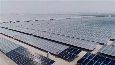 محطات الطاقة الشمسية في عدن وشبوة: نموذج إماراتي للتنمية المستدامة الناجحة