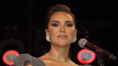 من كورال الأوبرا إلى تترات المسلسلات: مسيرة مي فاروق الإبداعية