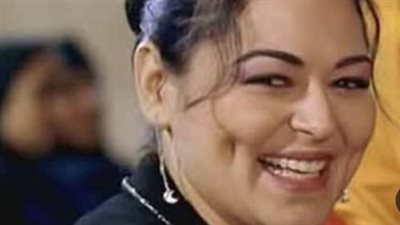 نيفين مندور: قصة فنانة اختصرت مشوارها في 
