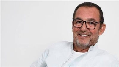 بعيدًا عن أضواء الشهرة: من هي أسرة الفنان الراحل محمد مرزبان التي ساندته حتى الرمق الأخير؟