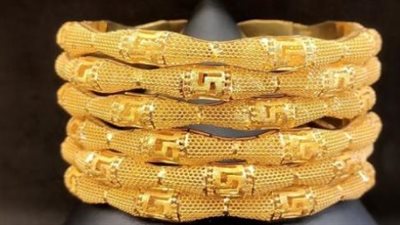 ضغوط اقتصادية تطيح بأسعار الذهب إلى أدنى مستوياتها في أسبوع