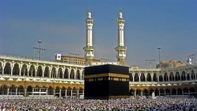 كسوة الكعبة: مجمع الملك عبد العزيز يكشف عن تفاصيل تغيير الثوب الجديد