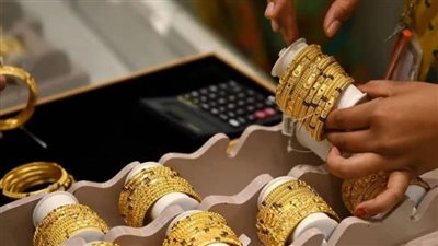 أسعار الذهب تواصل النزيف.. خسائر حادة تضرب السوق المصرية