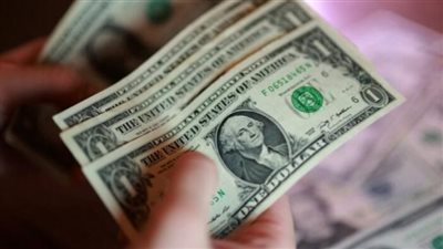 سعر الدولار في البنك الأهلي وبنك مصر اليوم: استقرار عند مستوى 49.77 للبيع