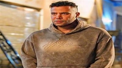 بين الروحانيات والسينما.. محمد إمام يجمع بين النجاح الفني والعبادة